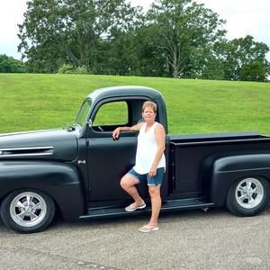 Meet your Posher, Pam